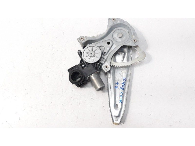 Recambio de elevalunas trasero derecho para toyota c-hr referencia OEM IAM 85720F4020  