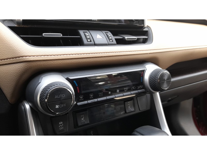 Recambio de mando climatizador para toyota rav4 hybrid 4x2 advance referencia OEM IAM 5590042610  
