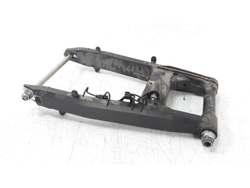 Recambio de puente trasero para kawasaki z 900 z 900 referencia OEM IAM 33001073218R  