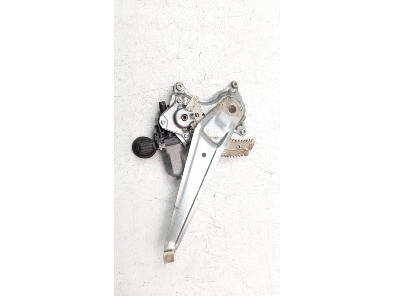Recambio de elevalunas trasero izquierdo para toyota rav 4 referencia OEM IAM 6980442050  