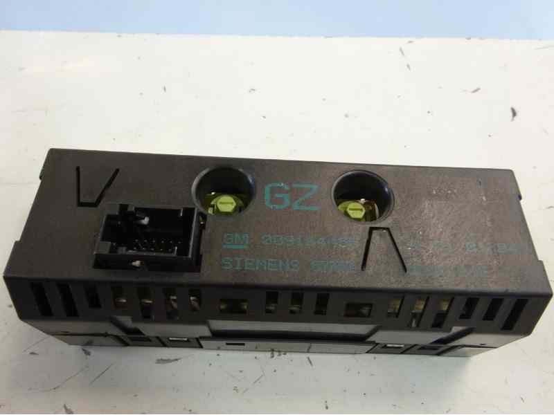 Recambio de pantalla multifuncion para opel corsa c enjoy referencia OEM IAM 009164455 5WK70005 