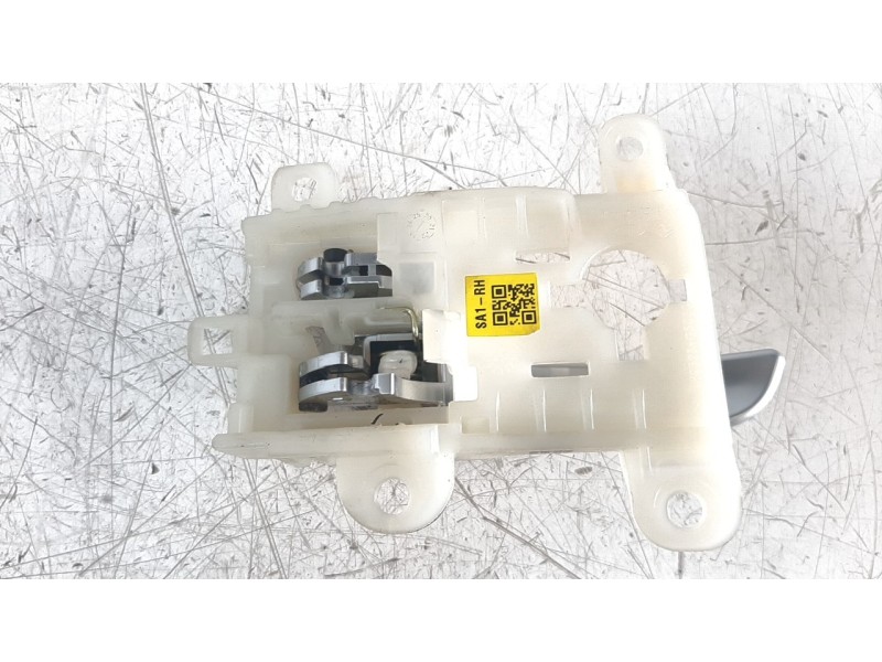 Recambio de maneta interior trasera derecha para kia niro referencia OEM IAM 82623G5000  