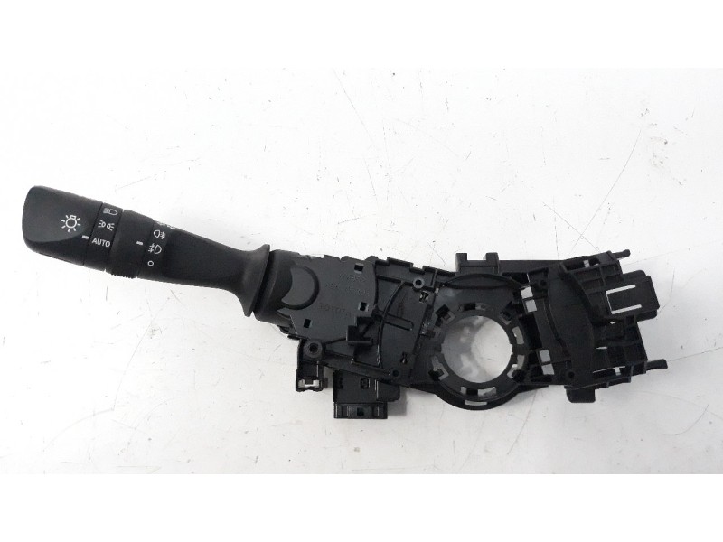 Recambio de mando intermitentes para toyota c-hr referencia OEM IAM 17F852  