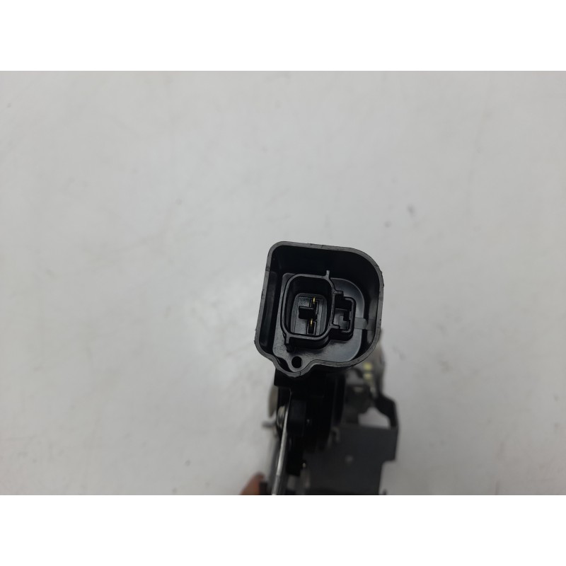 Recambio de cerradura puerta trasera izquierda para toyota aygo (kgb/wnb) 1.0 cat referencia OEM IAM 690600H011  
