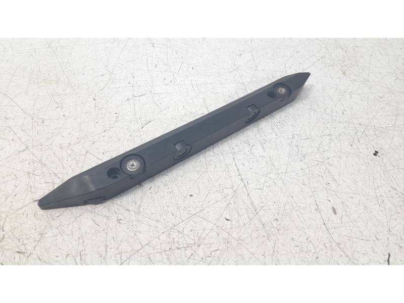 Recambio de moldura para seat mo mo referencia OEM IAM MOLDLURA  
