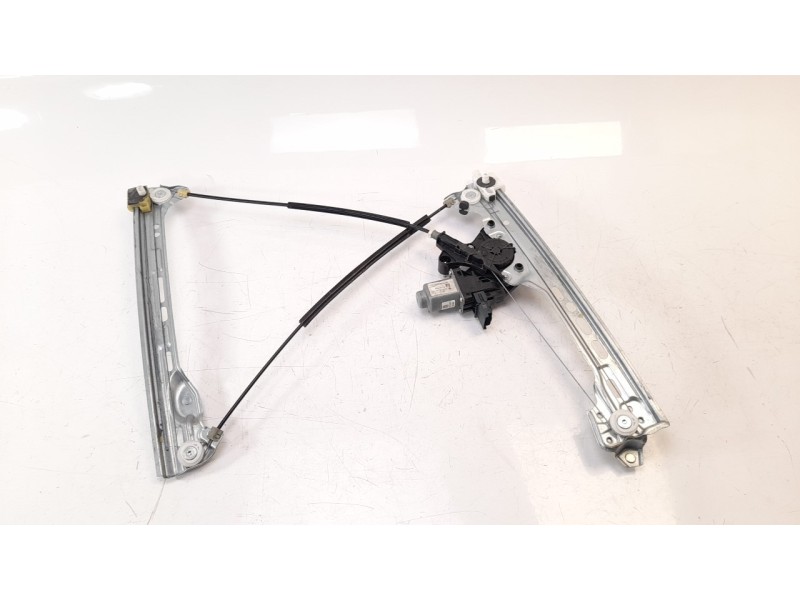 Recambio de elevalunas delantero izquierdo para renault megane iv berlina 5p 1.3 tce referencia OEM IAM 807215959R  