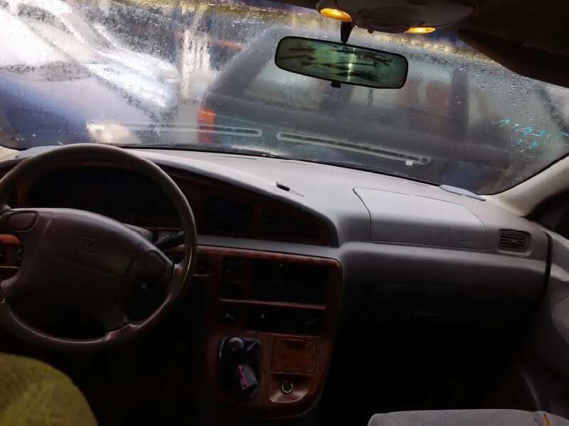 kia carnival del año 2000