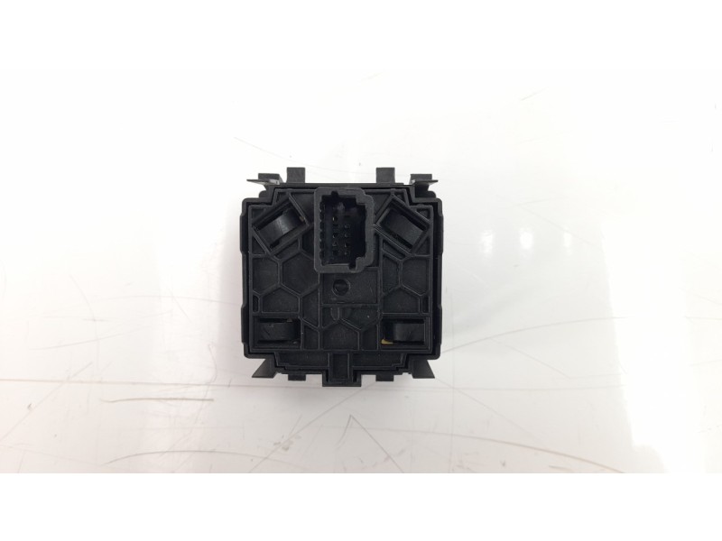 Recambio de interruptor para renault megane iv berlina 5p 1.3 tce referencia OEM IAM 251902972R  