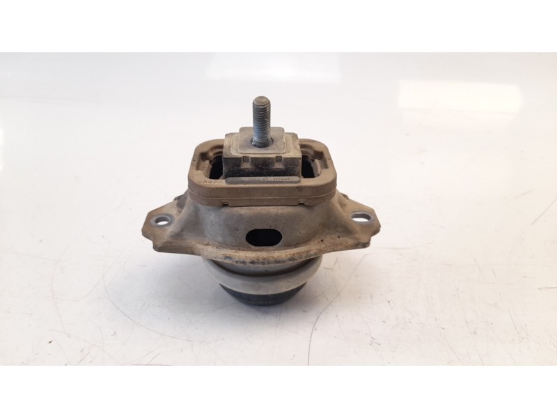 Recambio de soporte motor izquierdo para land rover discovery 2.7 td v6 cat referencia OEM IAM KKB500441G  