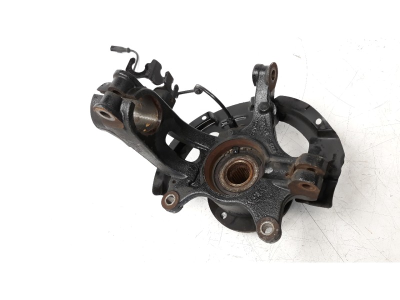 Recambio de mangueta delantera derecha para renault megane iv berlina 5p 1.3 tce referencia OEM IAM 400146171R  