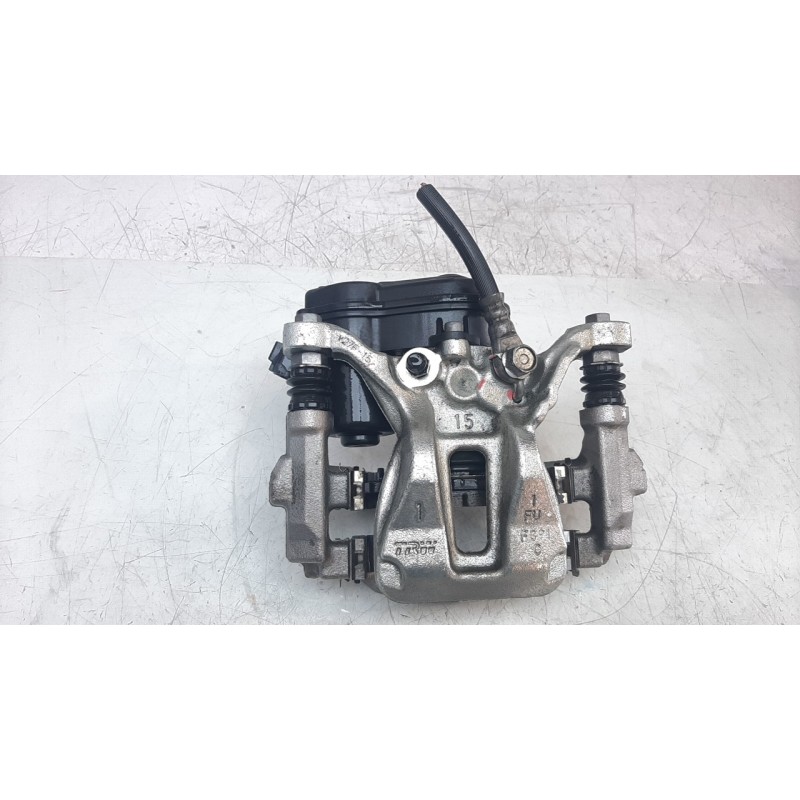 Recambio de pinza de freno trasera izquierda para toyota corolla (e21) referencia OEM IAM A006B119B  