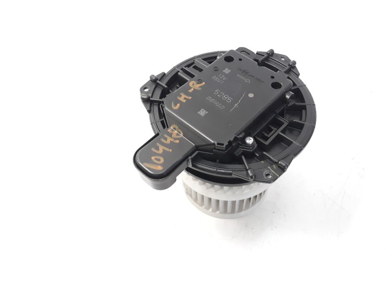 Recambio de ventilador calefaccion para toyota c-hr referencia OEM IAM 5285  