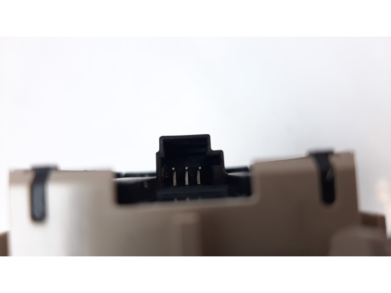 Recambio de mando elevalunas trasero derecho para mercedes-benz clase s (w222) lim. 3.0 cdi cat referencia OEM IAM A2229051805  