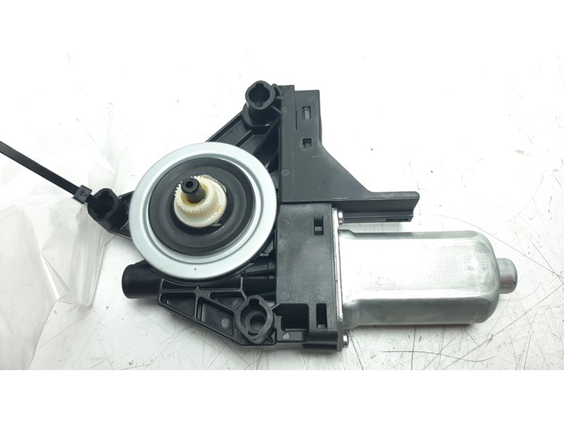 Recambio de motor elevalunas delantero derecho para volvo v40 momentum referencia OEM IAM 966269103  