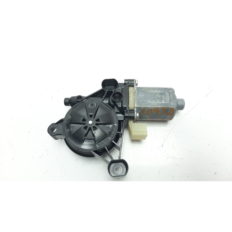 Recambio de motor elevalunas delantero derecho para volkswagen golf vii lim. (bq1) 1.5 16v tsi act referencia OEM IAM 5Q0959802C