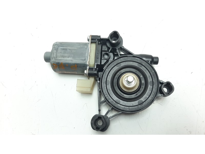 Recambio de motor elevalunas delantero derecho para volkswagen golf vii lim. (bq1) 1.5 16v tsi act referencia OEM IAM 5Q0959802C