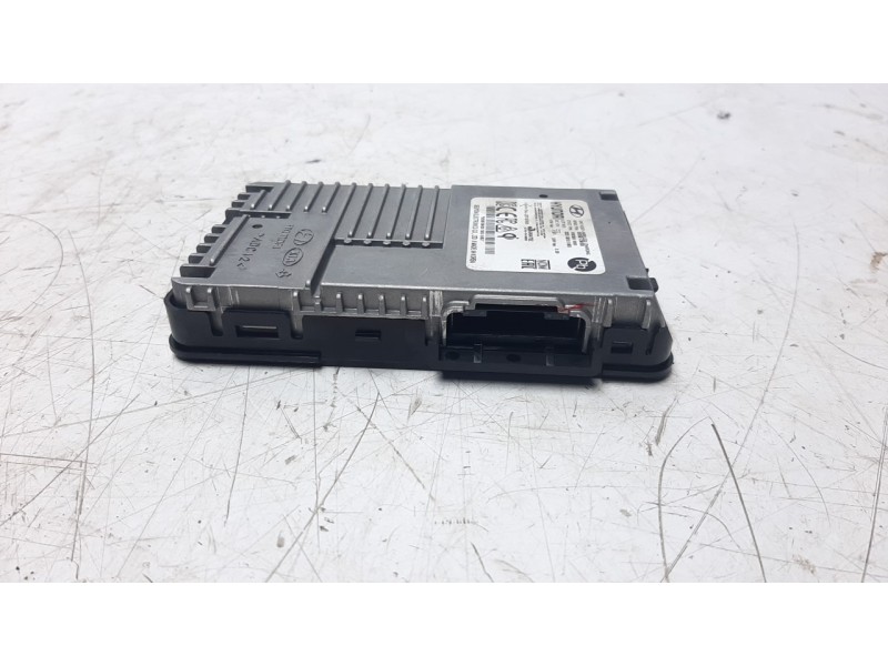 Recambio de modulo electronico para hyundai kona referencia OEM IAM 95560CM000  