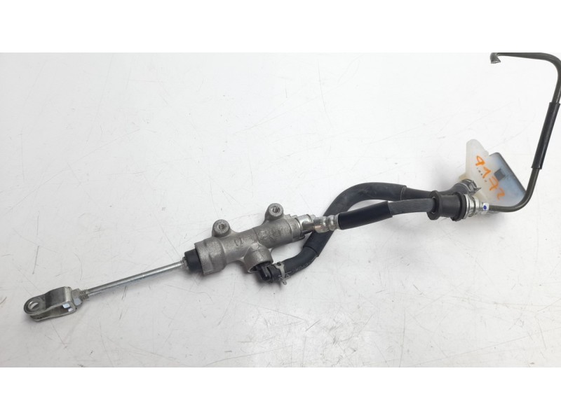 Recambio de bomba freno para suzuki v-strom 650 referencia OEM IAM   