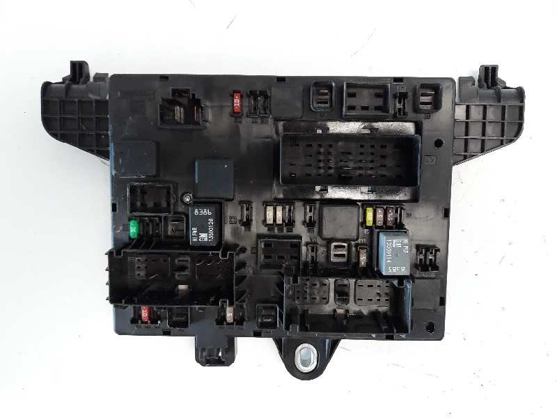 Recambio de caja reles / fusibles para opel astra j lim. enjoy referencia OEM IAM 13343950 365927271 1110078AC