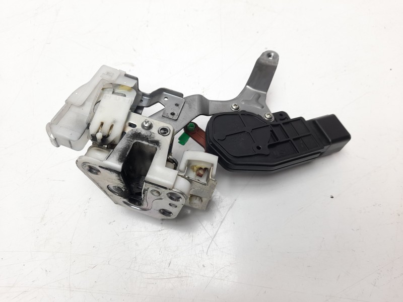 Recambio de cerradura puerta trasera izquierda para toyota aygo (kgb/wnb) 1.0 cat referencia OEM IAM 690600H011  