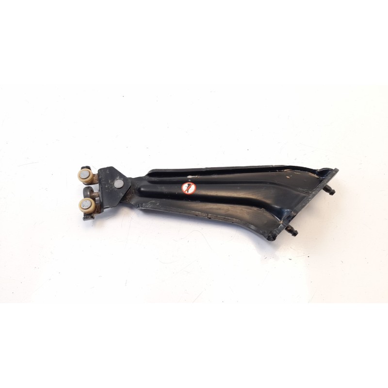 Recambio de soporte / guia puerta corredera para peugeot rifter 1.5 blue-hdi fap referencia OEM IAM 9816965980  