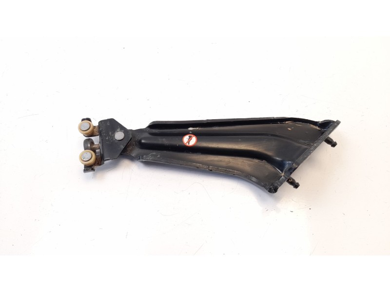 Recambio de soporte / guia puerta corredera para peugeot rifter 1.5 blue-hdi fap referencia OEM IAM 9816965980  