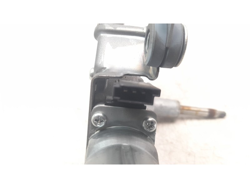 Recambio de motor limpia trasero para jeep compass ii 2.0 m-jet cat referencia OEM IAM 55112704AA  