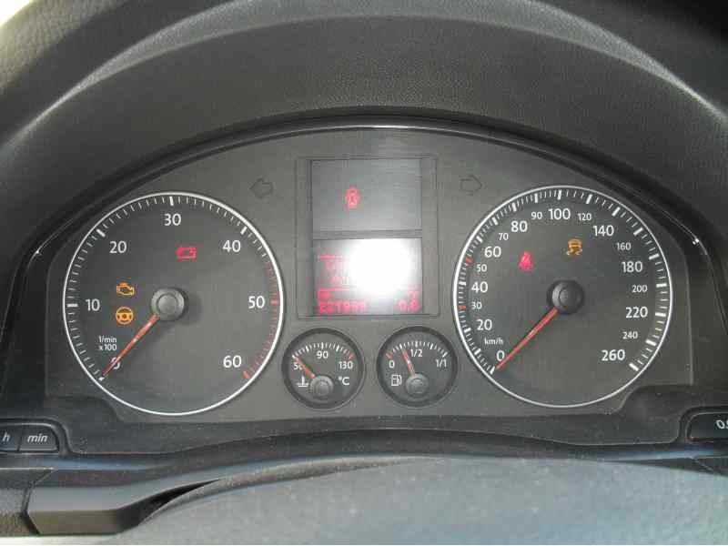 volkswagen golf v berlina (1k1) del año 2005