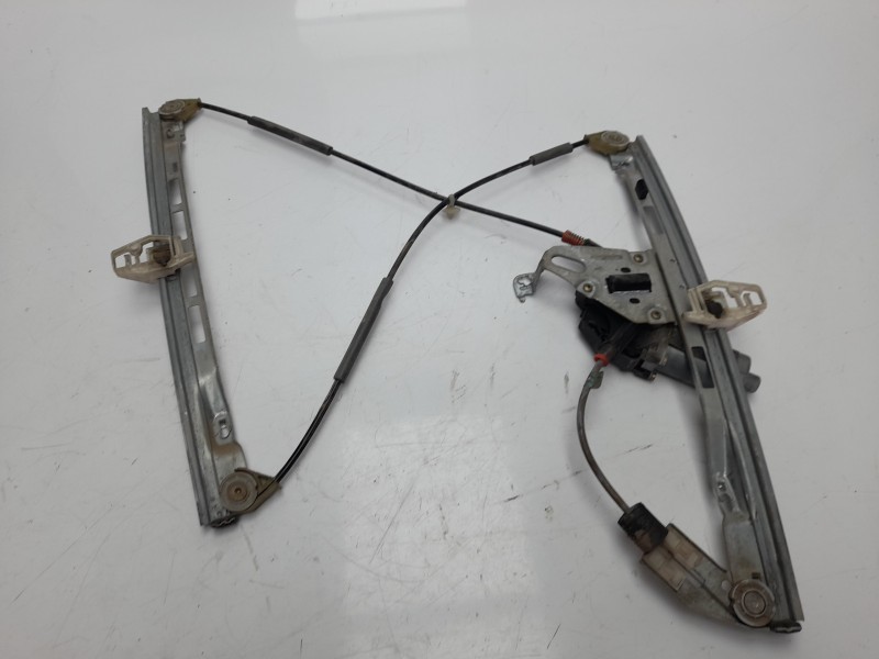 Recambio de elevalunas delantero derecho para peugeot 206 berlina 1.9 diesel referencia OEM IAM 9222F8 PT37AR 