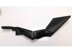 Recambio de moldura para suzuki v-strom 650 referencia OEM IAM   