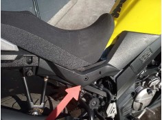 Recambio de moldura para suzuki v-strom 650 referencia OEM IAM    2