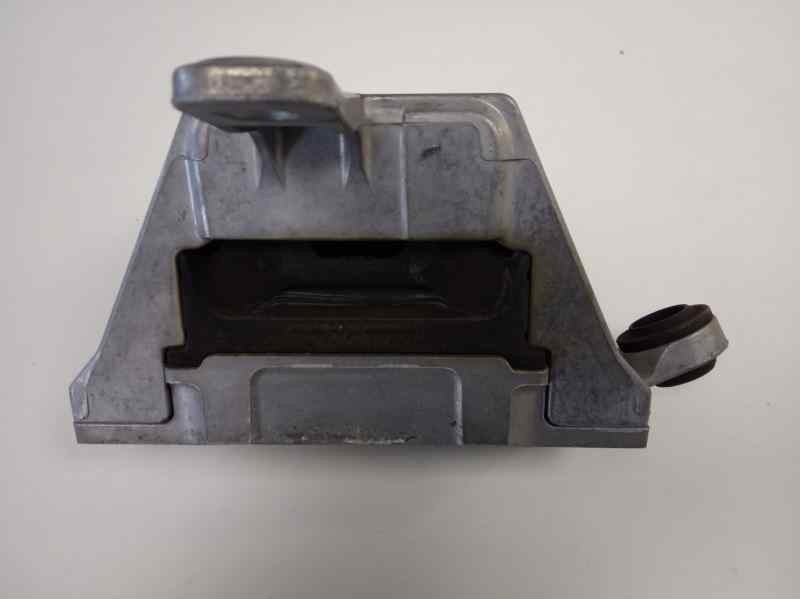 Recambio de soporte motor izquierdo para opel insignia berlina cosmo referencia OEM IAM 13227717  