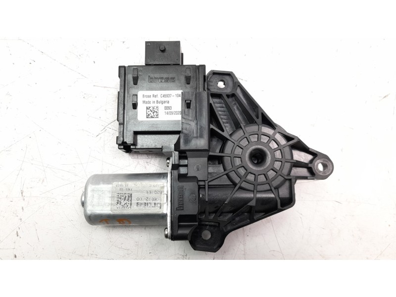 Recambio de motor elevalunas trasero derecho para jeep renegade limited 4x4 referencia OEM IAM C45937104  