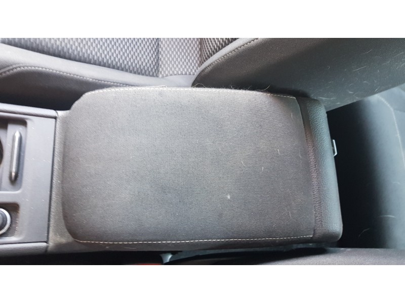 Recambio de apoyabrazos central para volkswagen golf vii lim. (bq1) 1.0 tsi referencia OEM IAM 5G0864207D  