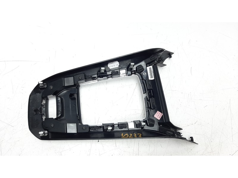 Recambio de moldura para peugeot 308 allure referencia OEM IAM 98088086XU  
