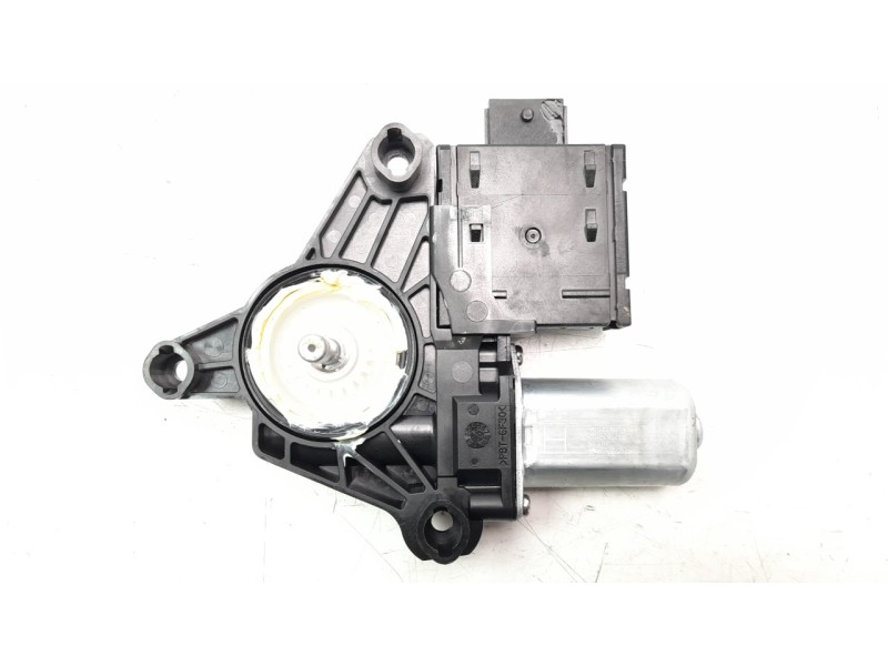 Recambio de motor elevalunas trasero derecho para jeep renegade limited 4x4 referencia OEM IAM C45937104  