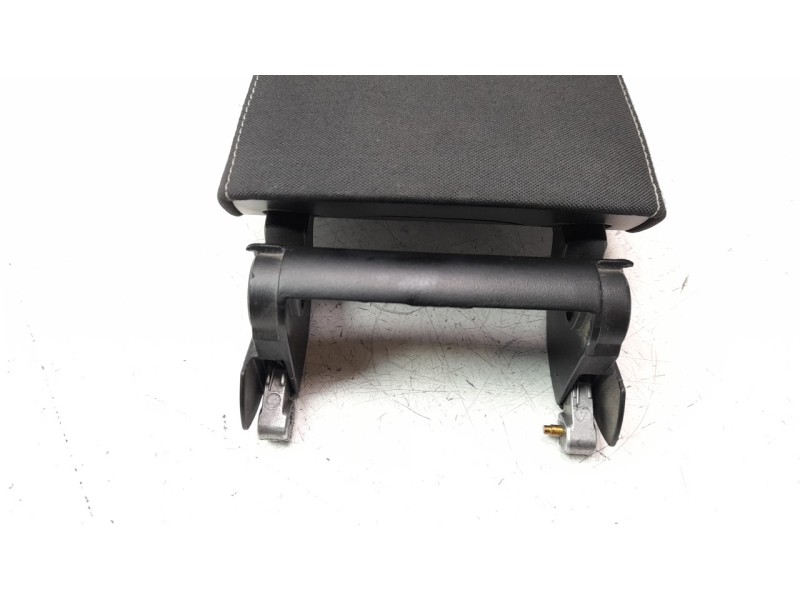 Recambio de apoyabrazos central para volkswagen golf vii lim. (bq1) 1.0 tsi referencia OEM IAM 5G0864207D  