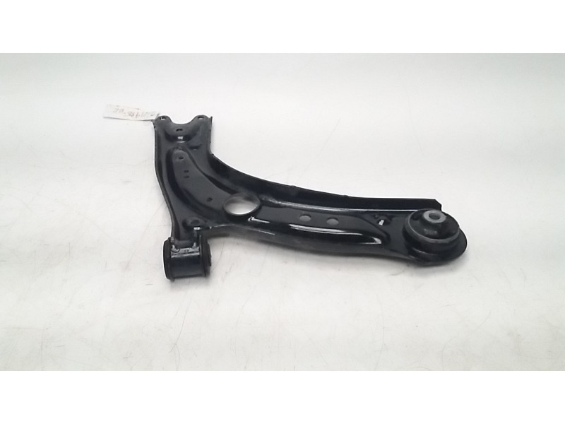 Recambio de brazo suspension inferior delantero izquierdo para volkswagen golf vii lim. (bq1) 1.0 tsi referencia OEM IAM 5Q04071