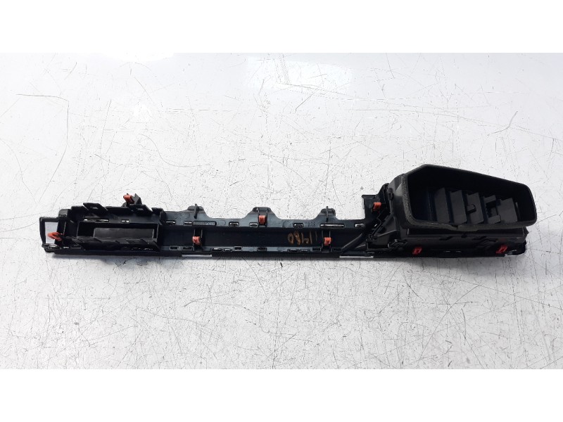 Recambio de rejilla aireadora para toyota corolla (e21) referencia OEM IAM 5566002510 5566202580 