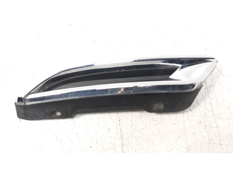 Recambio de moldura para toyota corolla (e21) referencia OEM IAM 5270702010 5215302070 