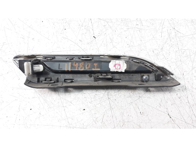 Recambio de moldura para toyota corolla (e21) referencia OEM IAM 5270702010 5215302070 