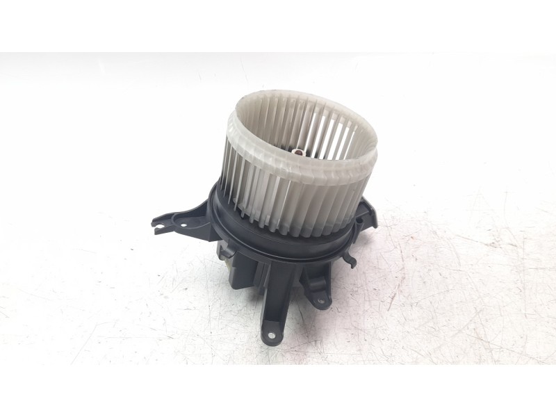 Recambio de ventilador calefaccion para jeep compass ii 2.0 m-jet cat referencia OEM IAM 68350343AA  