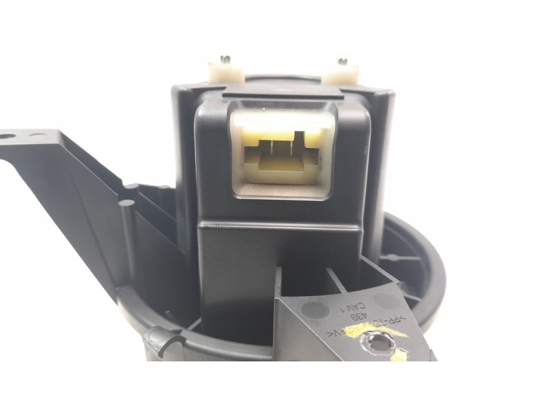 Recambio de ventilador calefaccion para jeep compass ii 2.0 m-jet cat referencia OEM IAM 68350343AA  
