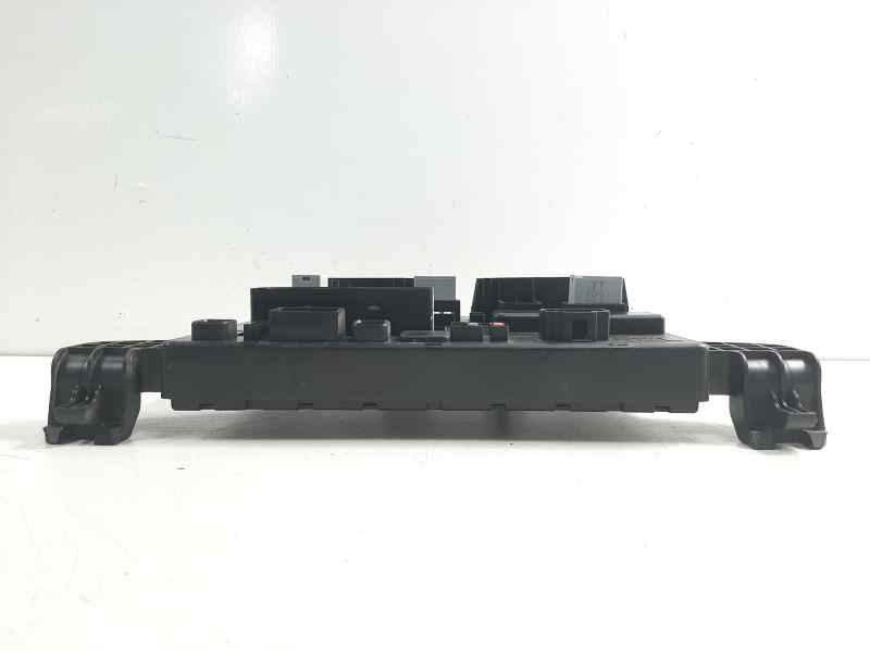 Recambio de caja reles / fusibles para opel zafira tourer selective referencia OEM IAM 365927271 1110306AA 39132479