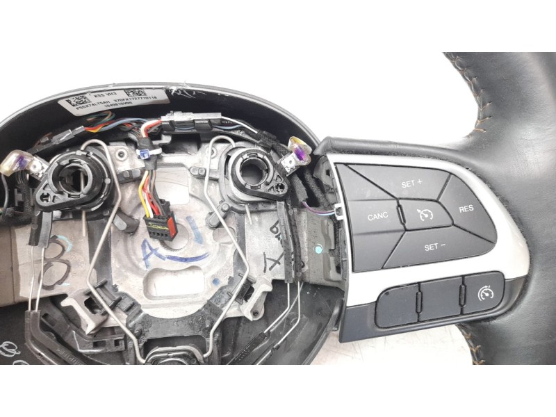 Recambio de volante para jeep compass ii 2.0 m-jet cat referencia OEM IAM 5YM98LT5AF  