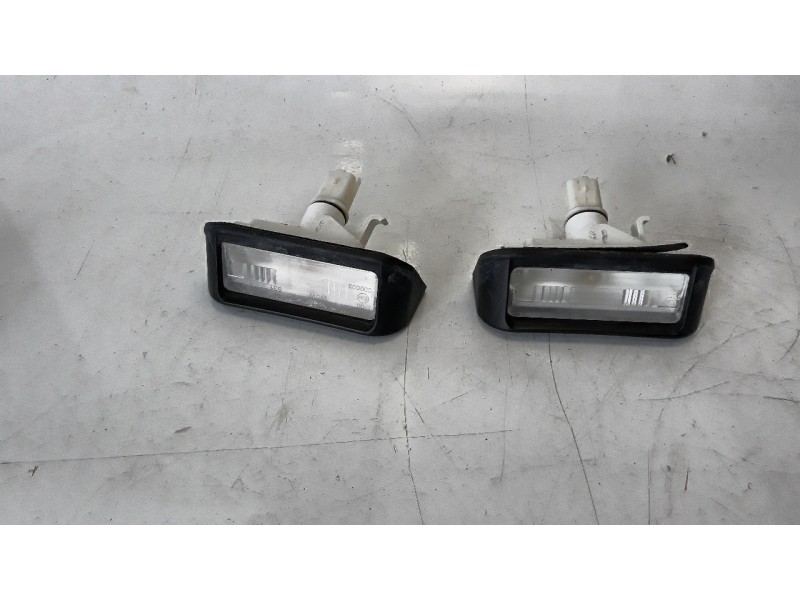 Recambio de piloto matricula para citroen berlingo furgón driver m referencia OEM IAM 9683421680  