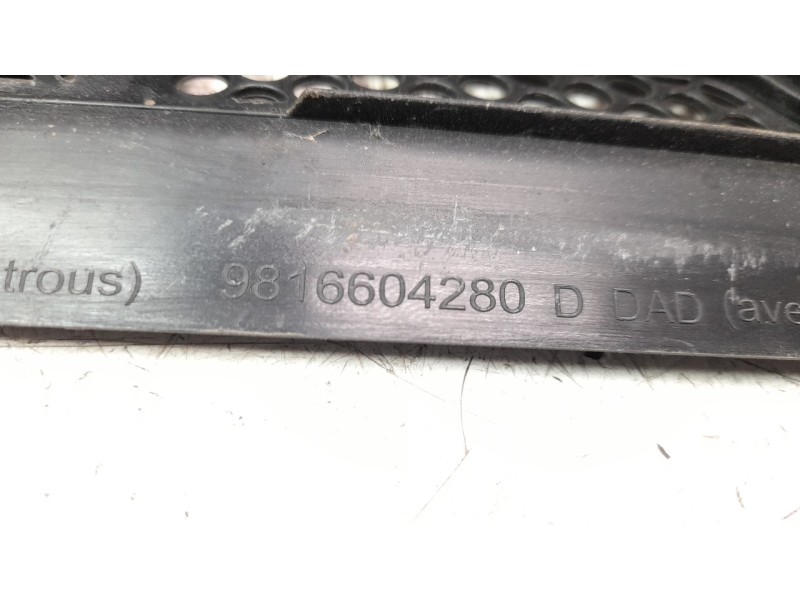 Recambio de torpedo para citroen berlingo furgón driver m referencia OEM IAM 9816567880  
