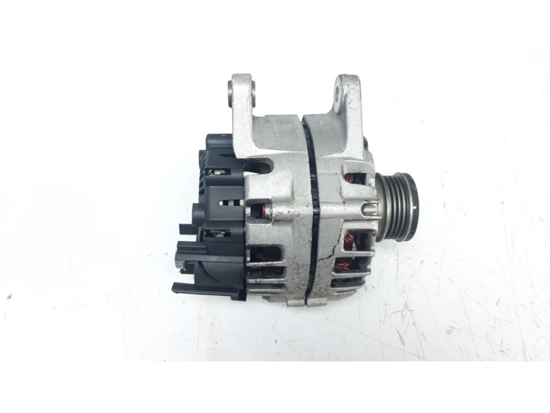 Recambio de alternador para dacia sandero 1.0 12v cat referencia OEM IAM 231000387R ALF350A51 