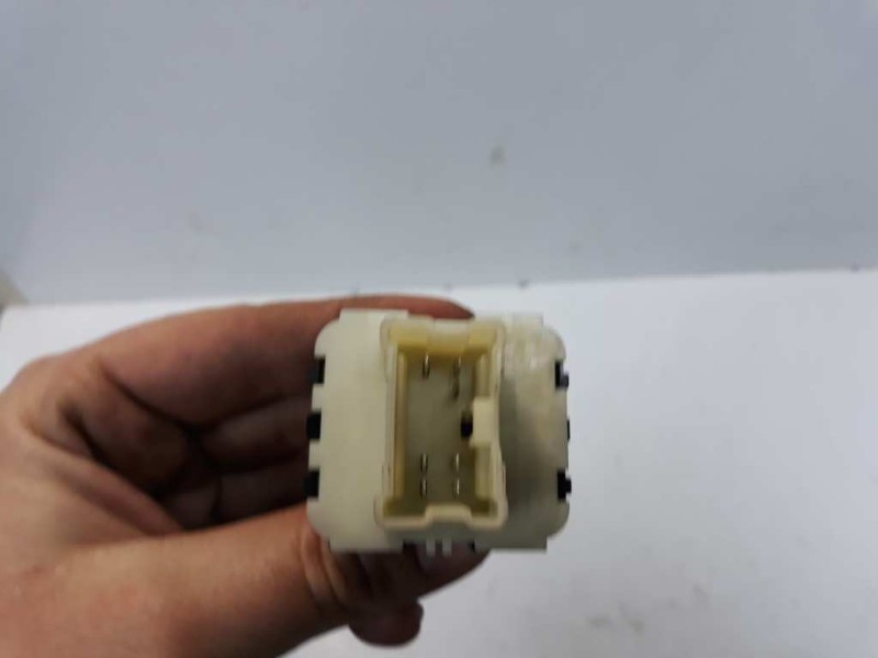 Recambio de mando elevalunas delantero izquierdo para renault clio iv dynamique referencia OEM IAM 254118722R IAF240017 