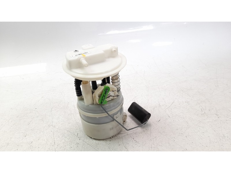 Recambio de bomba combustible para dacia sandero 1.0 12v cat referencia OEM IAM 172022377R  